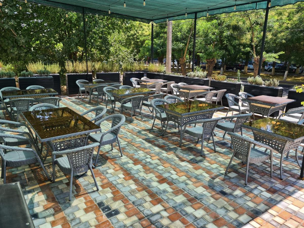 Sharaf Hotel Tashkent Esterno foto