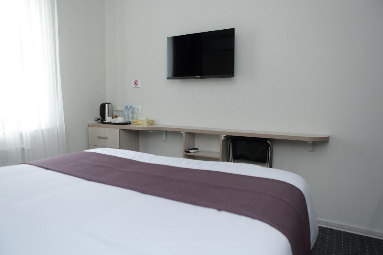Sharaf Hotel Tashkent Esterno foto