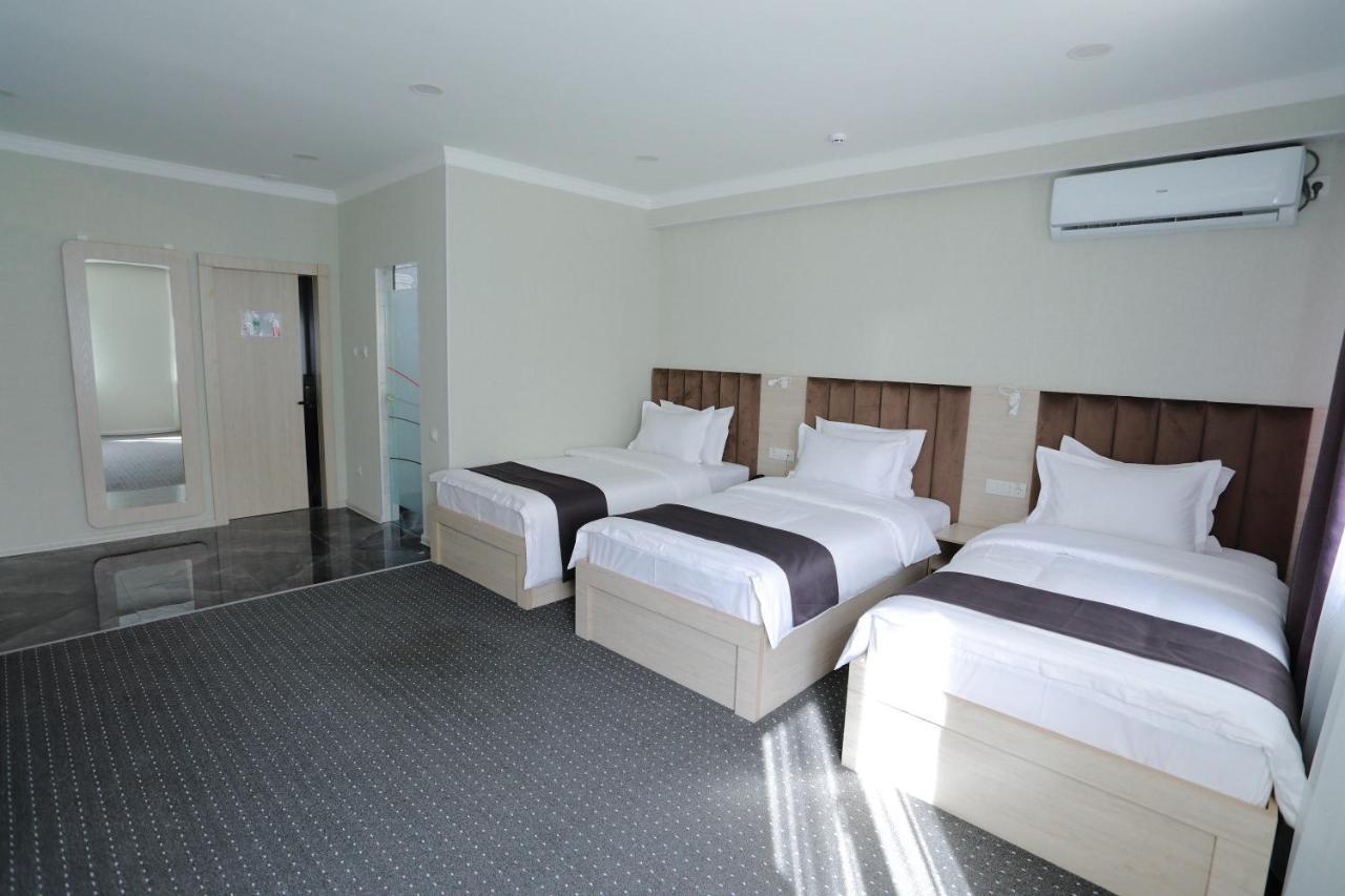 Sharaf Hotel Tashkent Esterno foto