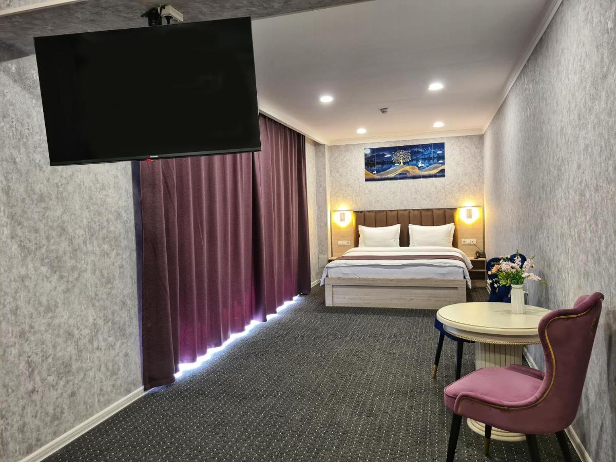 Sharaf Hotel Tashkent Esterno foto