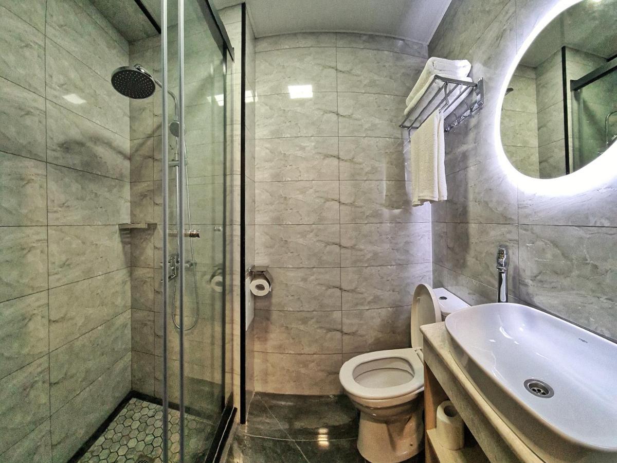 Sharaf Hotel Tashkent Esterno foto